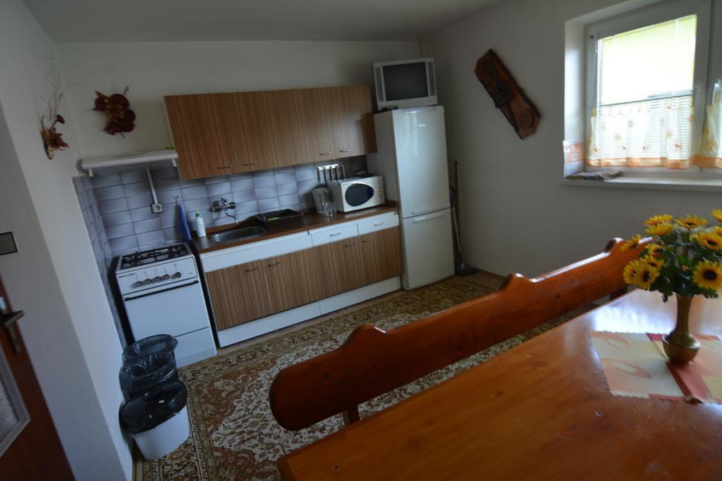 Privat Marika Apartment Nova Lesna Bagian luar foto