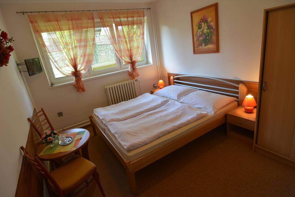 Privat Marika Apartment Nova Lesna Bagian luar foto