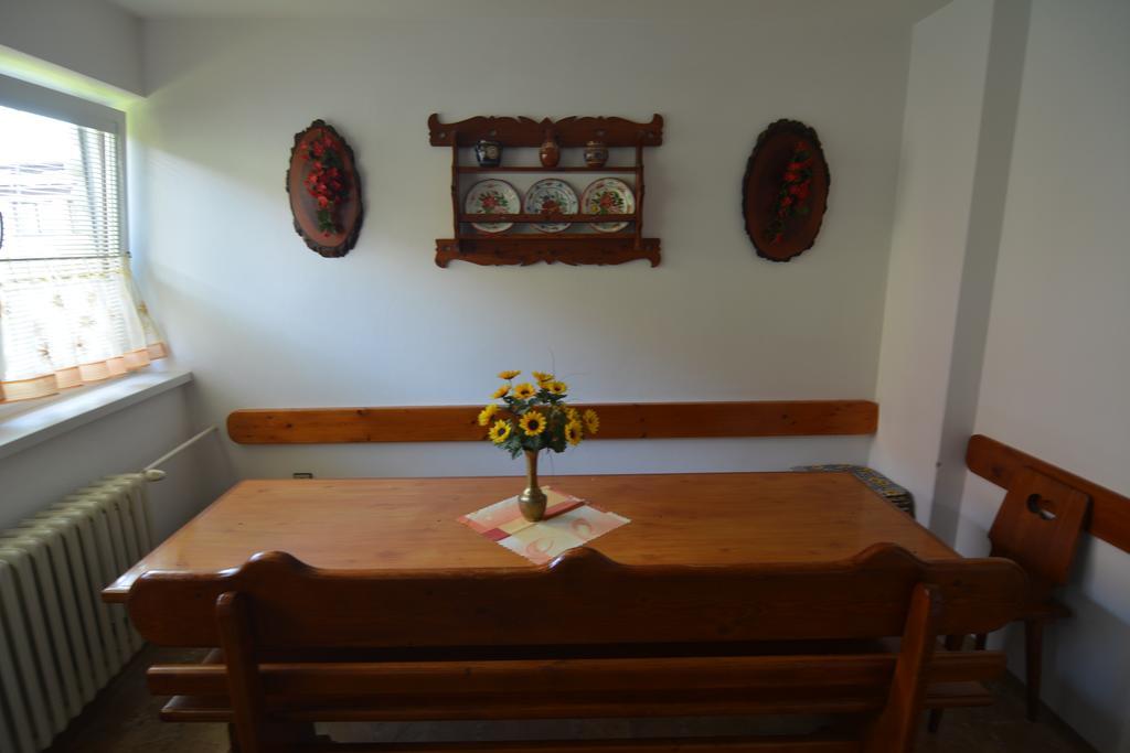 Privat Marika Apartment Nova Lesna Bagian luar foto